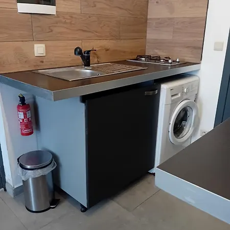 Meuble 4km Aeroport * Charleroi